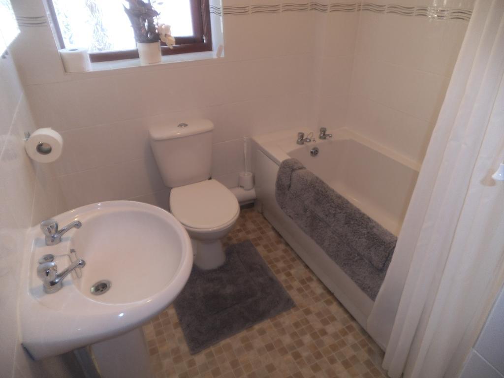 פול Quayside Close Holiday Apartments חדר תמונה